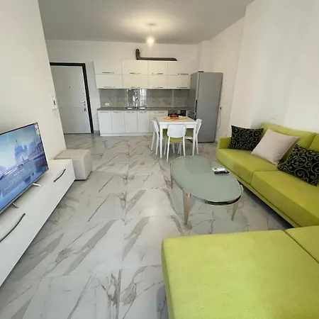 Beachside Charm Apartment Golem (Tirana)